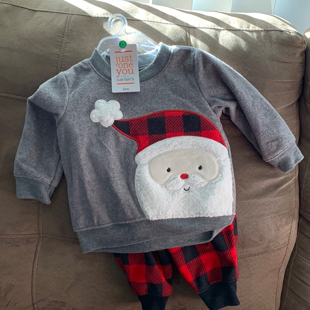 Carter’s  - Little Santa 6 months